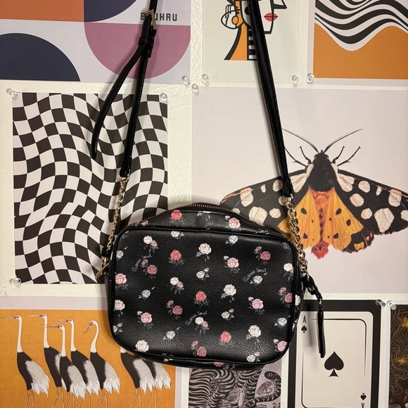 Victoria’s Secret Bond Street Floral Crossbody - Picture 7 of 8